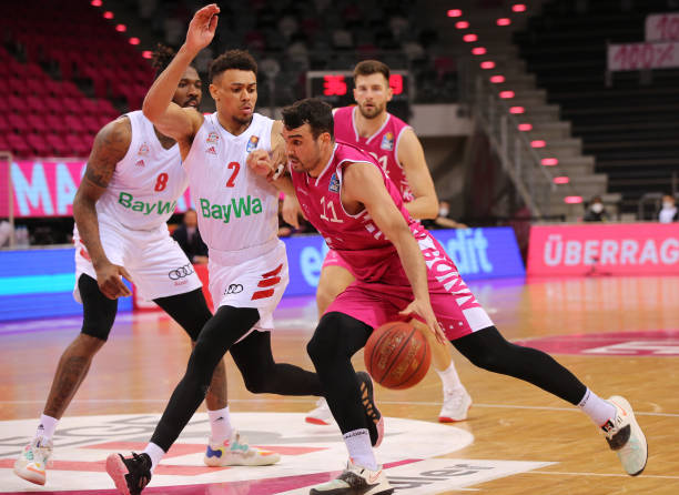 利用其超凡 利用其超凡