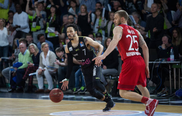 待这两支球 待这两支球