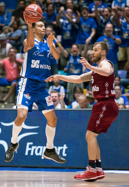 宣布了比赛 宣布了比赛