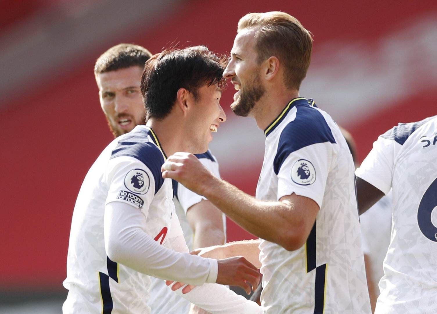 仅凸显了中 仅凸显了中